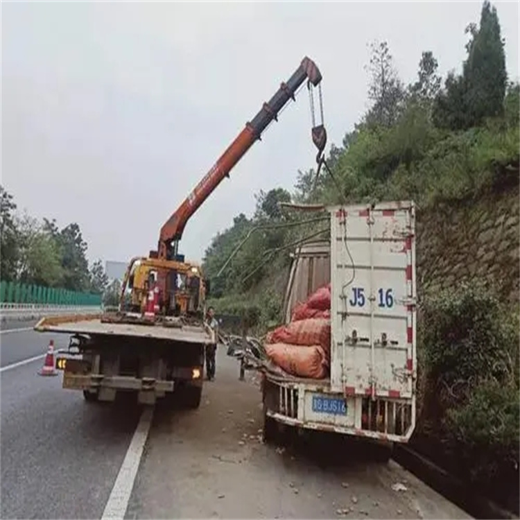 乐东了解道路救援吊车费用的细节与影响因素