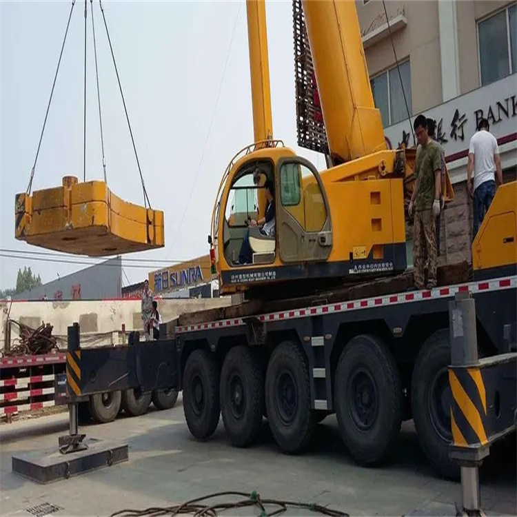 乐东当地吊车出租|机器吊装|75吨|工厂搬迁服务